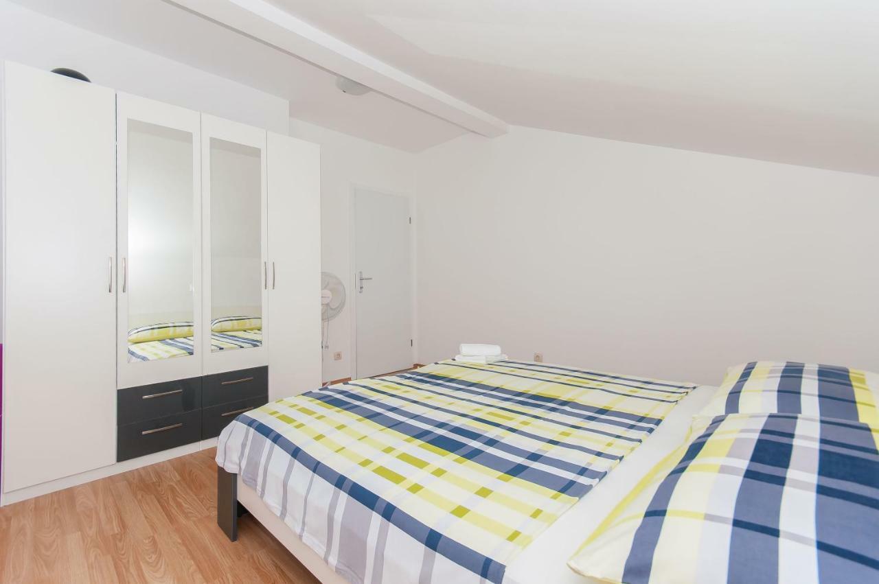 Apartmán Modern Duće Exteriér fotografie