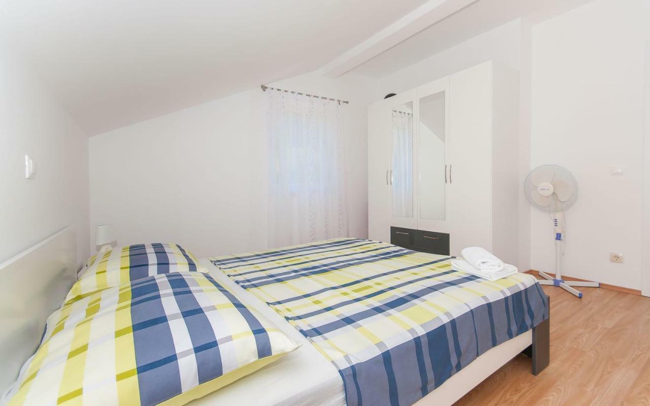 Apartmán Modern Duće Exteriér fotografie